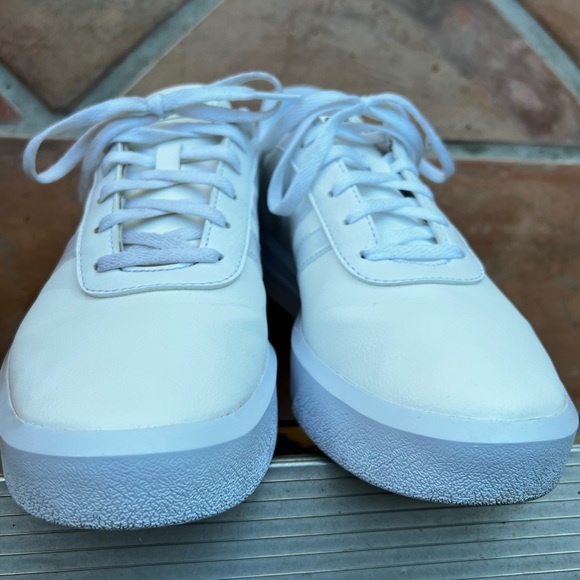 SOLD Adidas court platform women’s sneaker size 8. - Picture 12 of 13